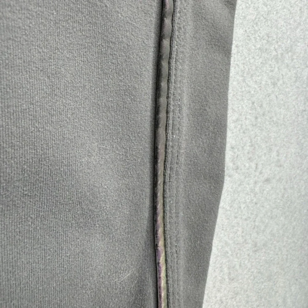 TNA Aritzia Shorts Womens Size Small Gray Atmosphere Biker Reflective‎ Workout